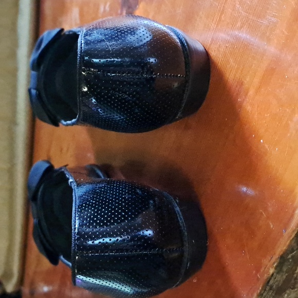 9 West 'Edwina' black shoes - Picture 4 of 8